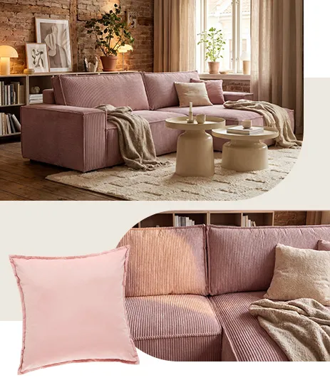 rosa Eck-Cordsofa mit beigem Teppich, kaschmirfarbenen Couchtischen in zwei Größen, beige und rosane Dekokissen