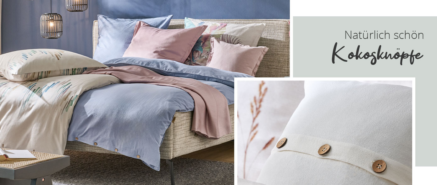 Bild 1: hellgraues Polsterbett mit Bettwäsche in Hellblau, Rosé sowie Beige mit buntem Streifenmuster. Bild 2: Weißes Kissen mit Knöpfen, Infotext: Natürlich schön - Kokosknöpfe