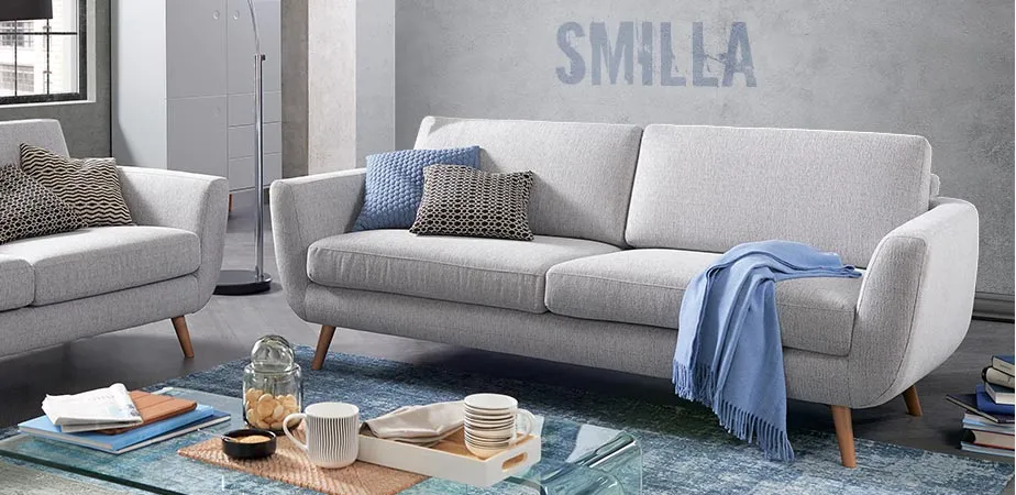 Smilla, graues Sofa mit Holzbeinen