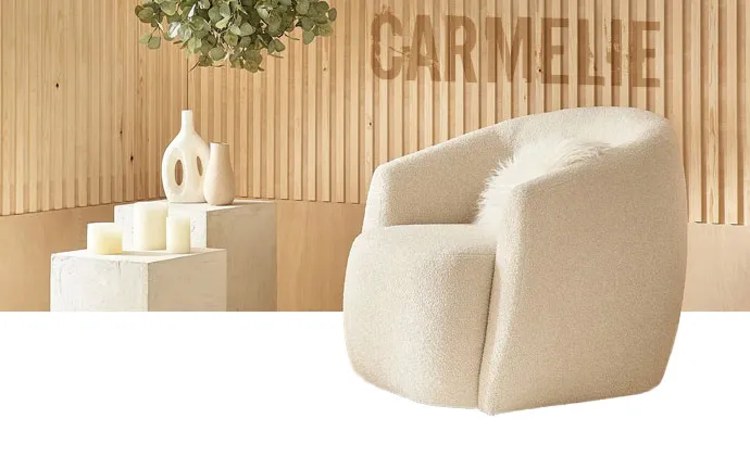 Carmelie, Cremfarbener Sessel mit Boucléstoff