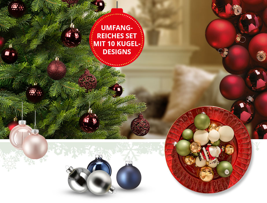 Tannenbaum geschmückt mit bordeaux-farbenen Kugeln in verschiedenen Design, Hinweistext: Umfangreiches Set mit 6 Kugel-Design. Außerdem 2 Kugeln in hellem Rosa, 2 in Silber, 2 in Blau, 2 in Schwarz und diverse rote Kugeln - alle in matter und glänzender Variante