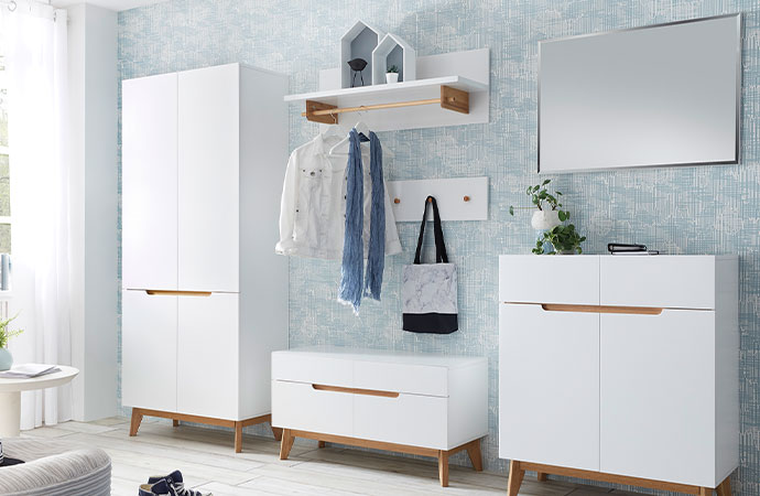 Weiße Flurmöbel im Skandi-Look 