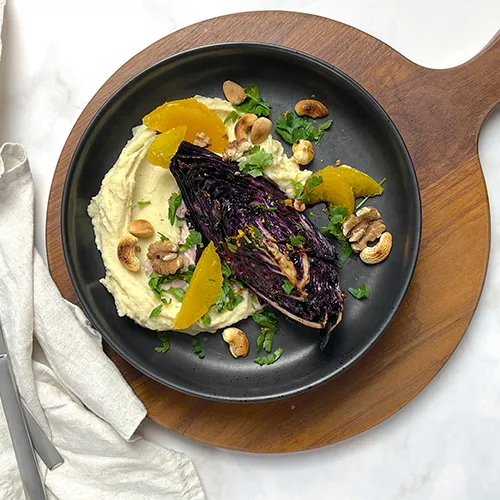 Kartoffel-Hummus mit Balsamico-Rotkohl und Orangen