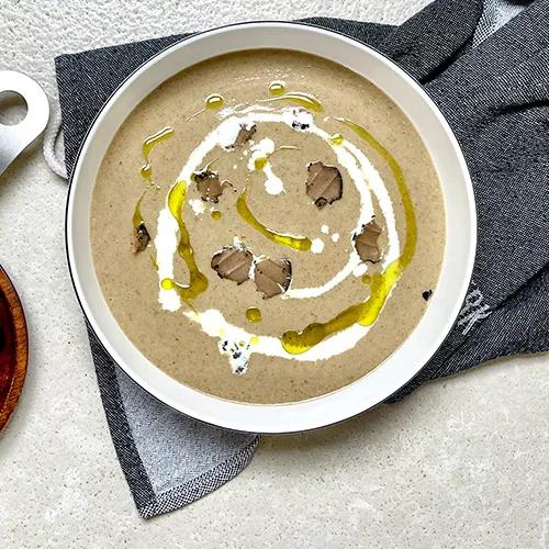 Pilzcremesüppchen mit Thymianöl & Sommertrüffel