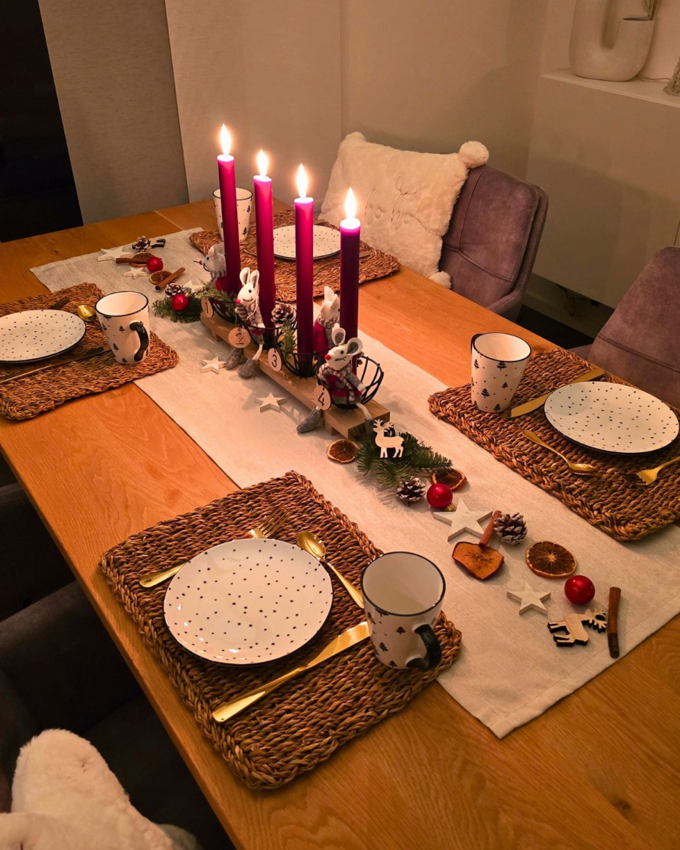 Weihnachtliches Tablesetting