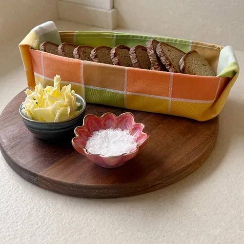 Geschirrtuch zum Brotkorb falten - DIY
