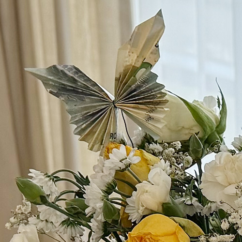 Geld falten Schmetterling und Blume