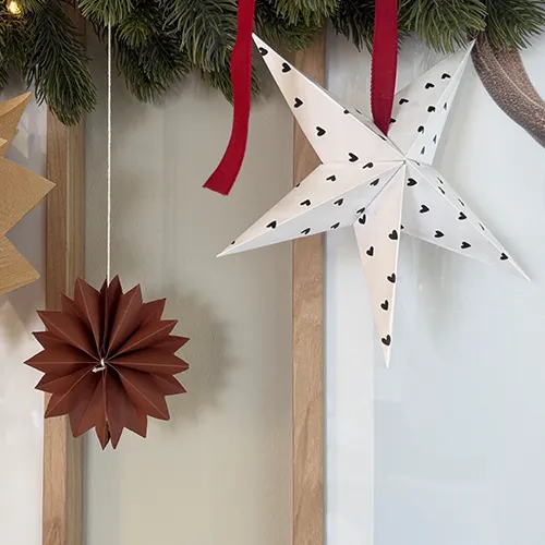 Selbstgebastelte Weihnachtssterne - DIY