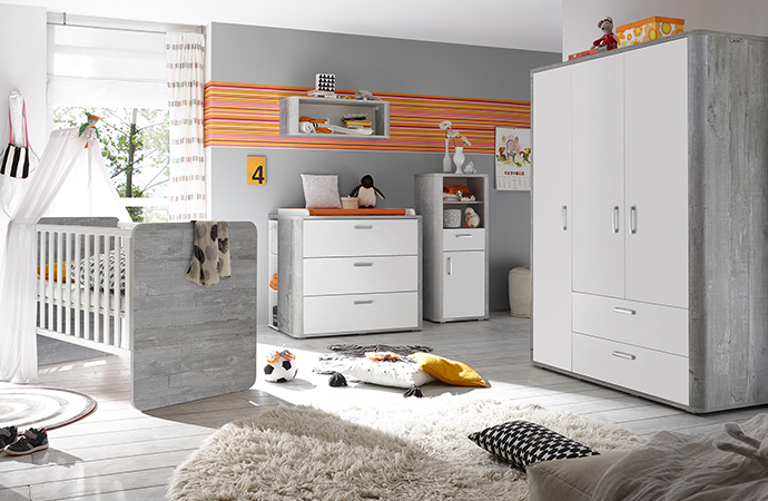 Babymöbel in grauem Holz-Dekor und Weiß