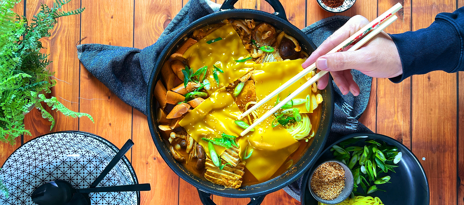 Veganer Budae Jjigae - Koreanischer Eintopf