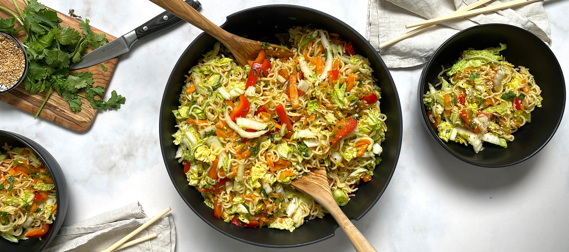 Chinakohlsalat mit Mie-Nudeln
