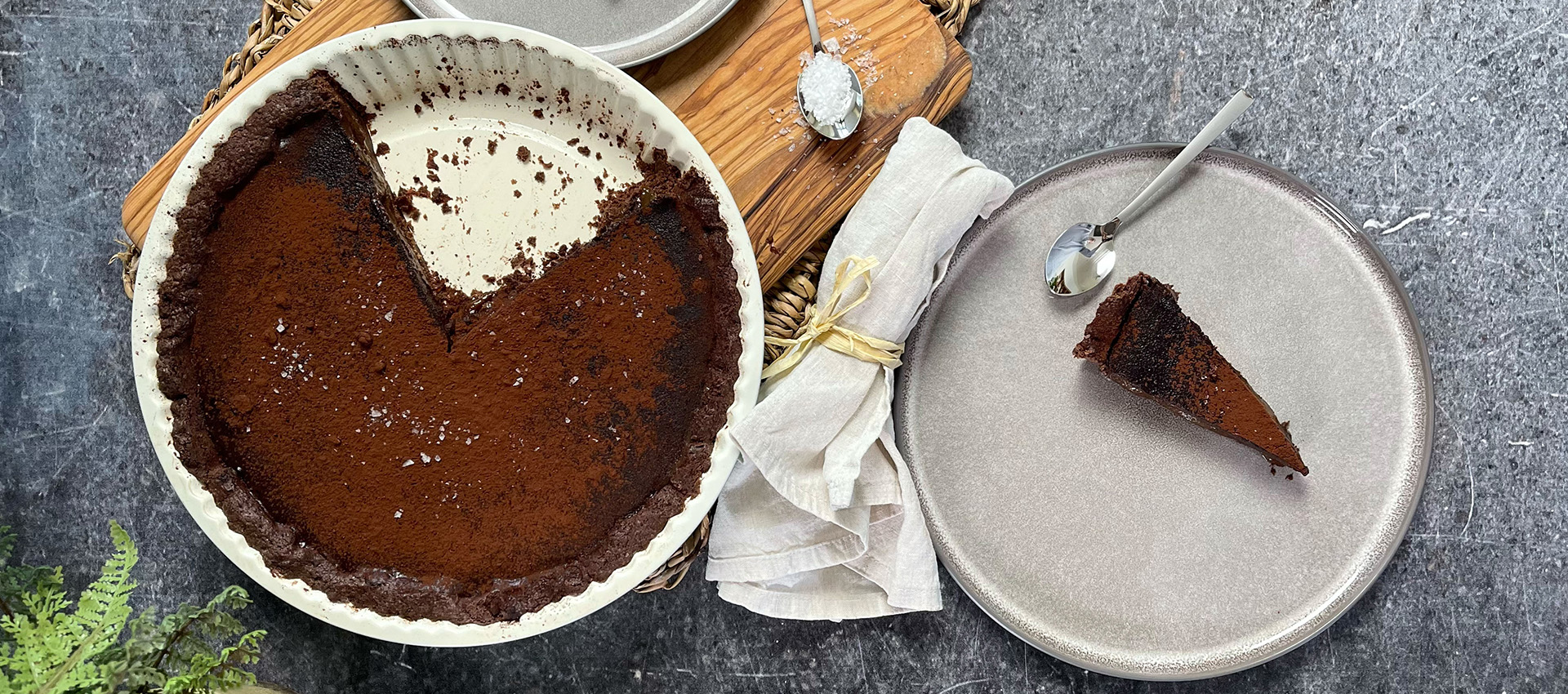 Tarte au chocolat mit Karamellsoße