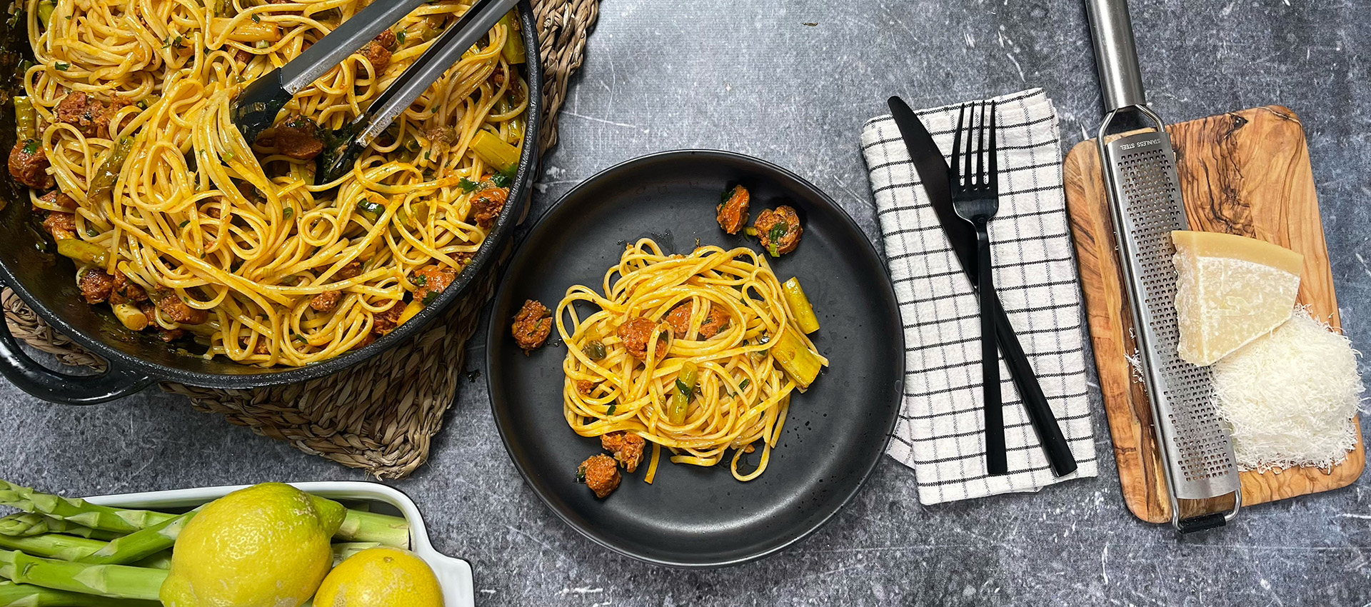 Zitronenpasta mit Chorizo und Spargel