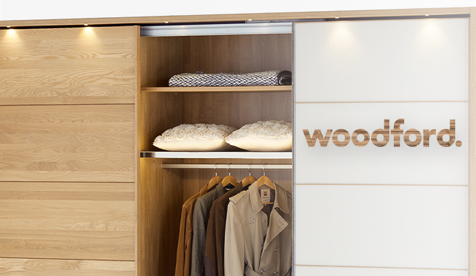 woodford, Nahaufnahme Kleiderschrank Kyran