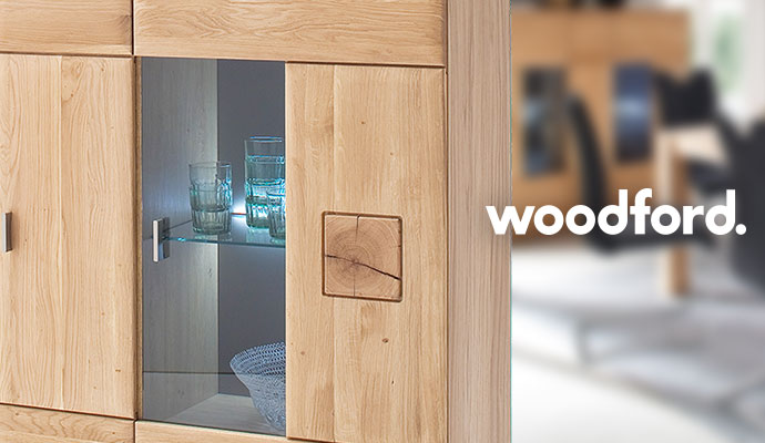 woodford, Nahaufnahme Vitrine Loggia