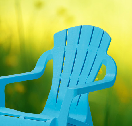 Blauer Gartenstuhl aus Kunststoff