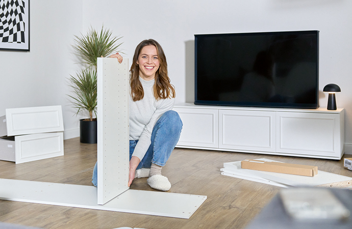 Weiße Möbel mit Rahmenfronten, Baukastensystem