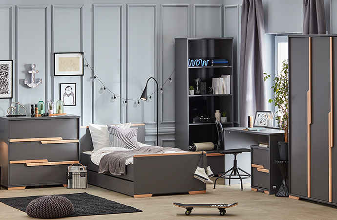 Minimalistische Kinderzimmermöbel in Dunkelgrau mit hellen Holzakzenten