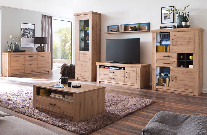 Möbelserie in rustikalem Balkeneiche-Dekor, abgerundete Möbelkräze