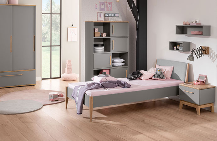 Minimalistische Kinderzimmerserie in Grau mit Holz-Elementen