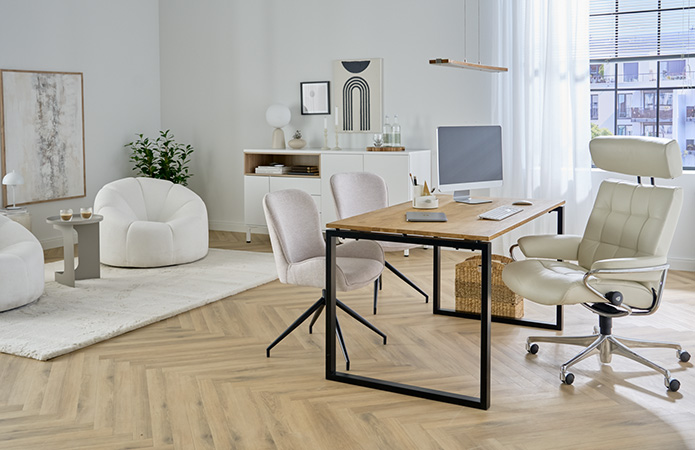 Teaser zu: Modernes Arbeitszimmer - Zeitloser Stil in heller Einrichtung