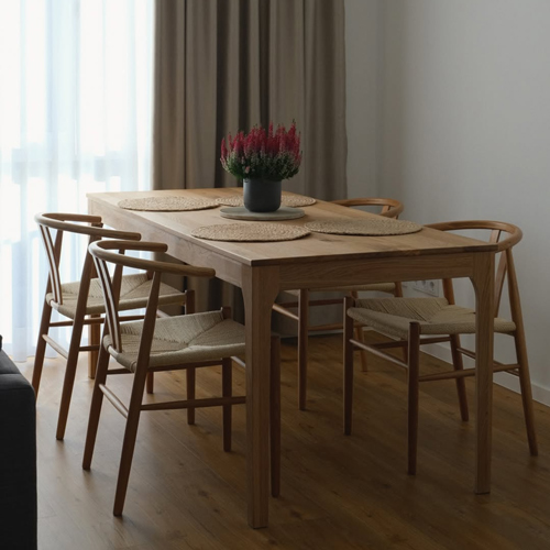 Stilvoller und schlichter Essbereich