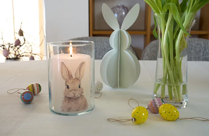 Zur Osterkerze mit Serviettendruck