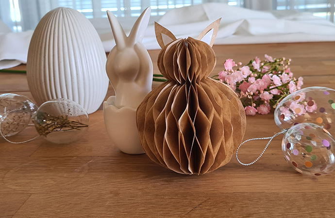 DIY Waben-Osterhase aus Kaffeefiltern