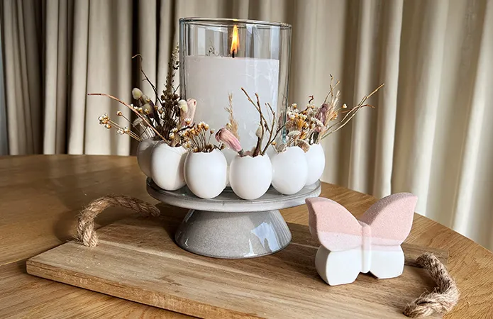 Zum DIY Ostereier-Kranz mit Trockenblumen