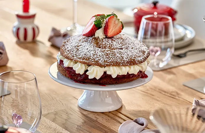 Zum Rezept Victoria Sponge Cake