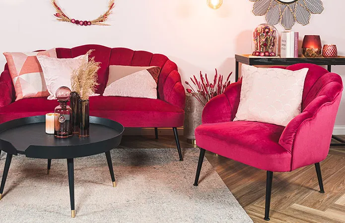 Zur Wohnidee mit Beerentönen dekorieren