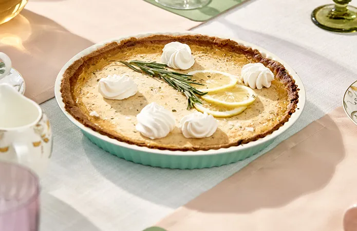 Zum Rezept Zitronentarte mit Rosmarin