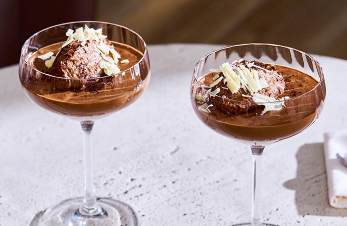 2 Martinigläser mit Schokoladenmousse