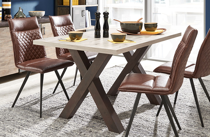 Tischsystem für Esstische, Platte aus Holz, Gestell aus Metall