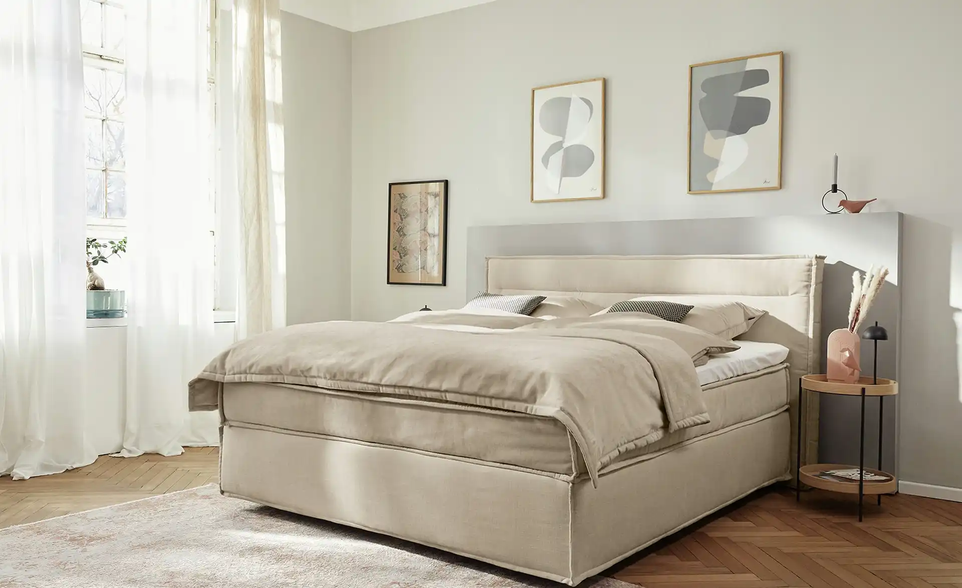 Boxspringbett JUSTB! 200x200 cm Beige - Einrichtungsbeispiel