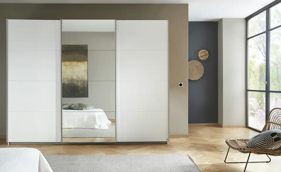 Schwebetürenschrank Coventry mit großer Spiegeltür, in Wohnsituation