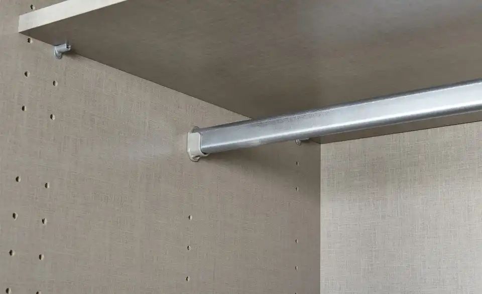 Schwebetürenschrank Coventry mit großer Spiegeltür, Detailansicht