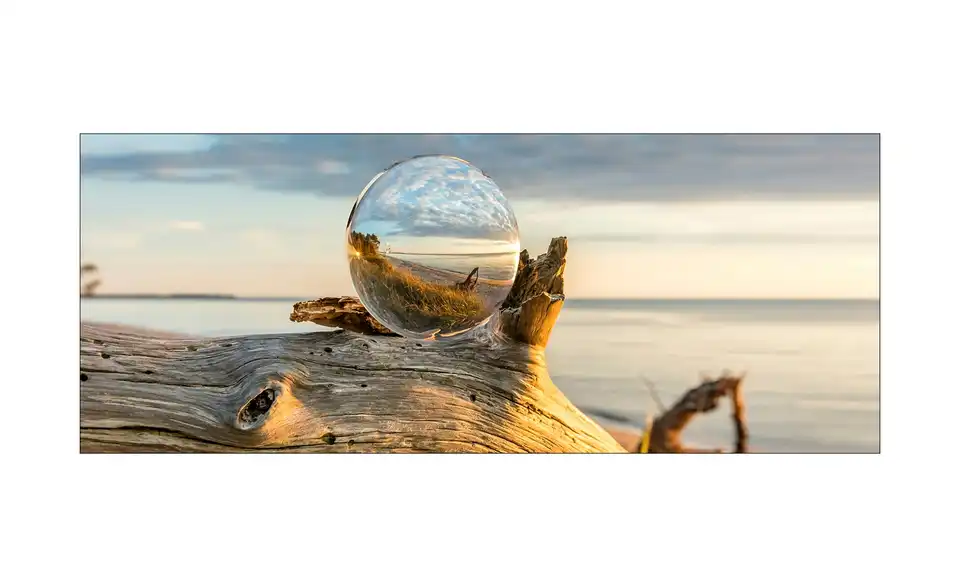 Glasbild 80x30 cm Drop on Wood, Frontansicht