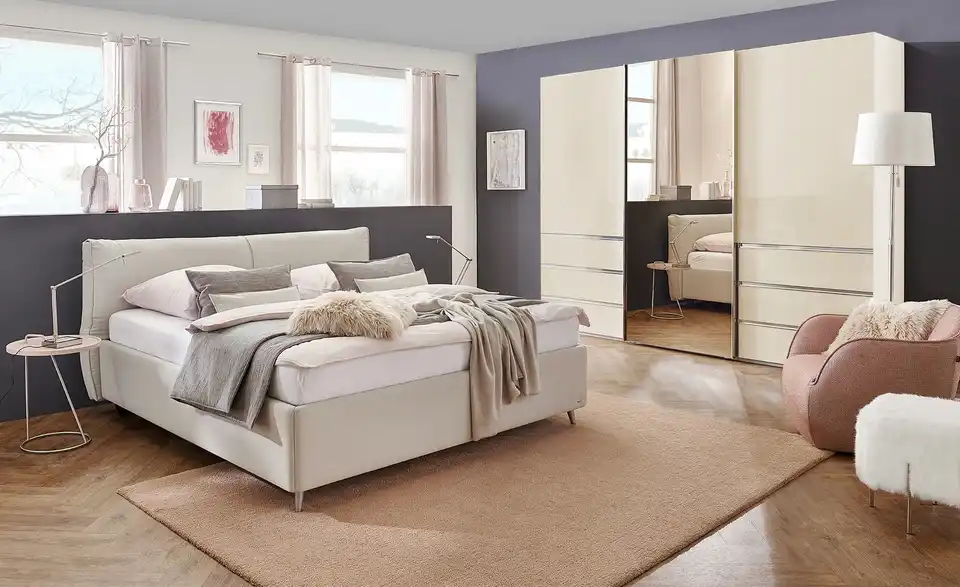 Schwebetürenschrank, 3-türig Mitta, in Wohnsituation