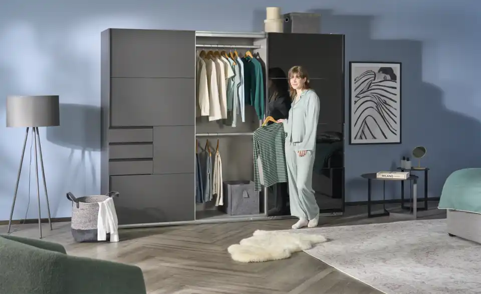 Schwebetürenschrank Shawbury, in Wohnsituation