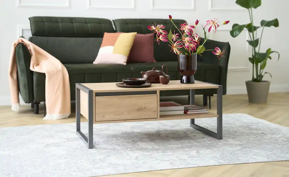 Couchtisch Fiano mit Schubkasten, in Wohnsituation