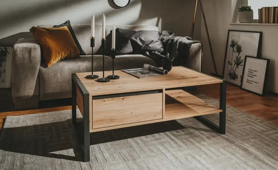 Couchtisch Fiano mit Schubkasten, in Wohnsituation