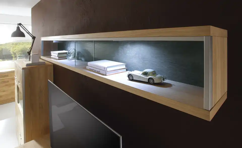 Woodford Wandregal Felino, in Wohnsituation