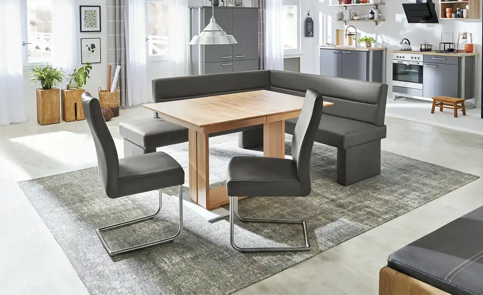 Woodford Freischwinger Lance, in Wohnsituation