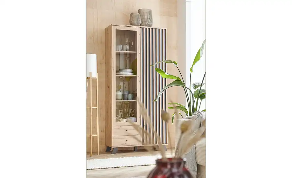 Vitrine Harmony, in Wohnsituation