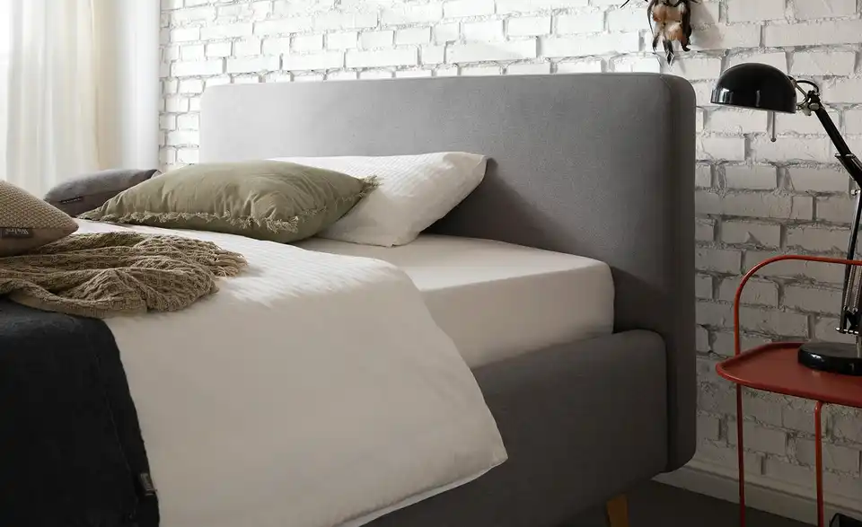 Polsterbett Mattis mit Bettkasten, in Wohnsituation