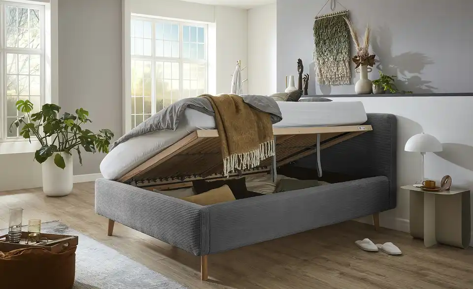 Polsterbett Mattis mit Bettkasten, in Wohnsituation