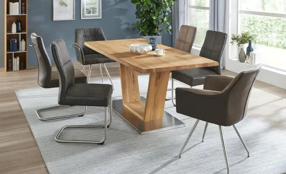 Woodford Säulentisch Ateno, in Wohnsituation