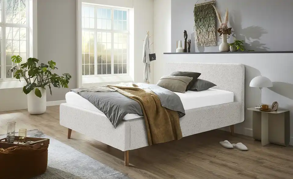 Polsterbett Mattis mit Bettkasten, in Wohnsituation