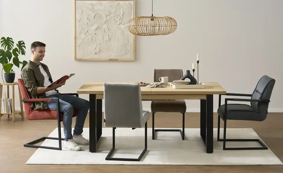 Gray & Jones Kufen-Esstisch Black Coast One ausziehbar, Frontansicht